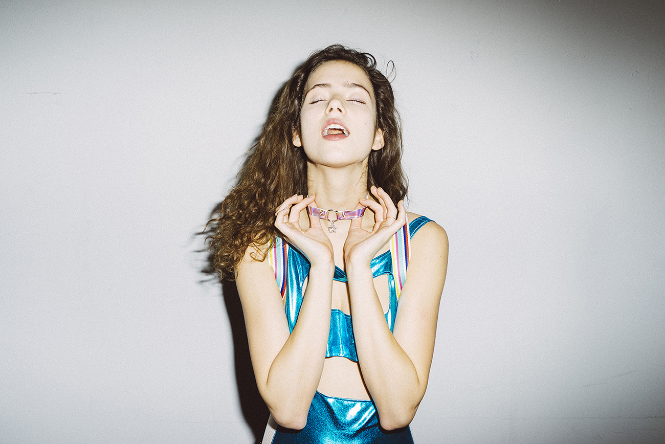 SILENT SPACE – ALEXIS WHITE {EXCLUSIVE EDITORIAL}