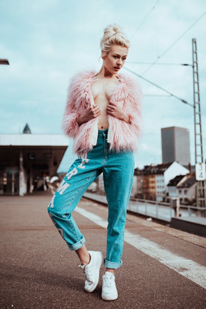 URBAN MERMAID – NICOLA REHBEIN {EXCLUSIVE EDITORIAL/NSFW}