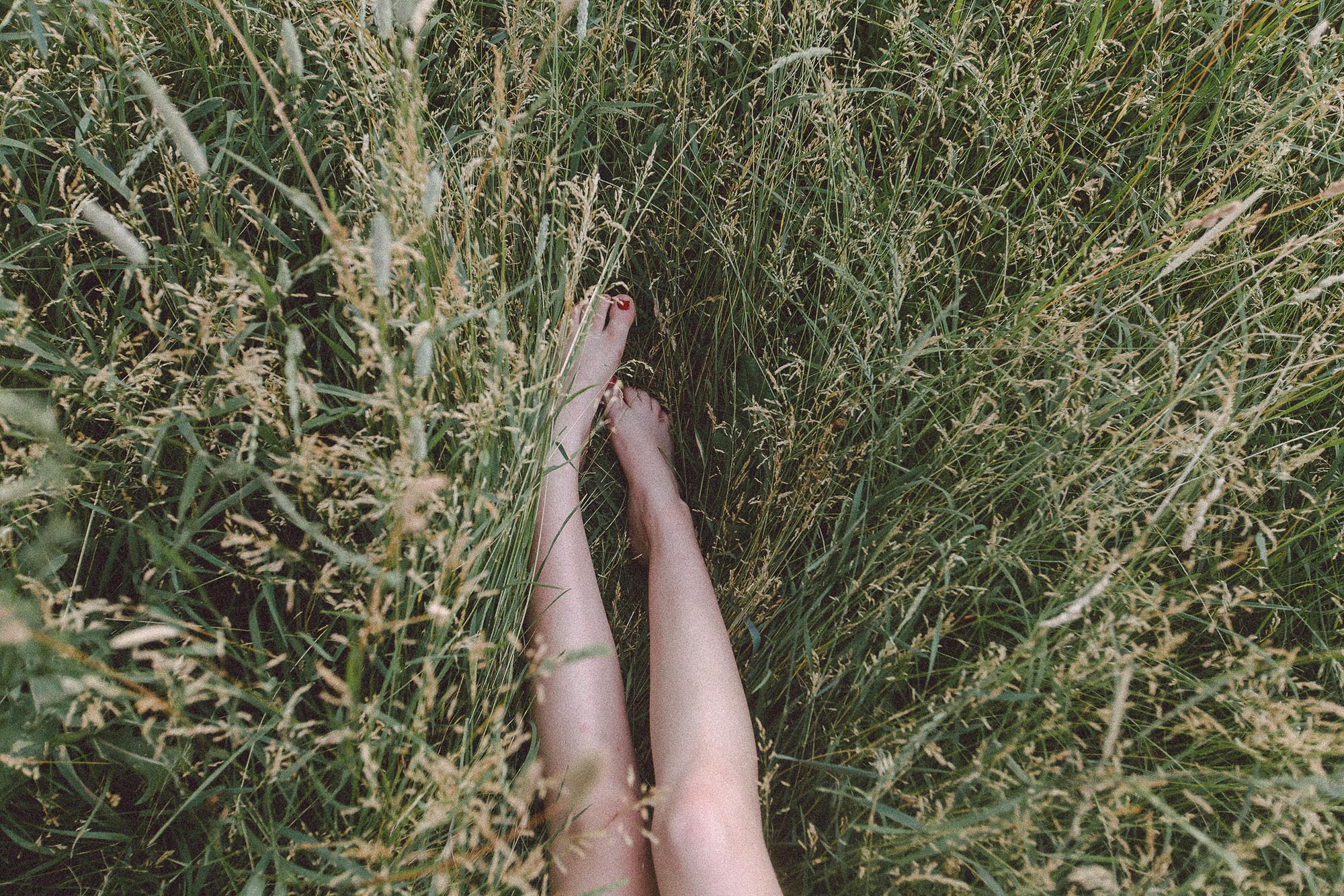 STOP ON THE ROAD – NASTIA CLOUTIER {EXCLUSIVE EDITORIAL}