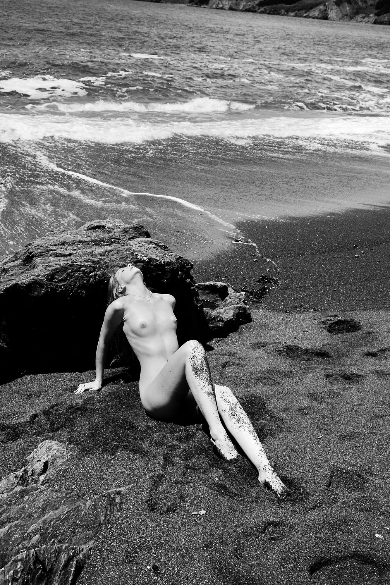 BLACK SANDS BEACH – HUY DOAN {EXCLUSIVE EDITORIAL/NSFW}