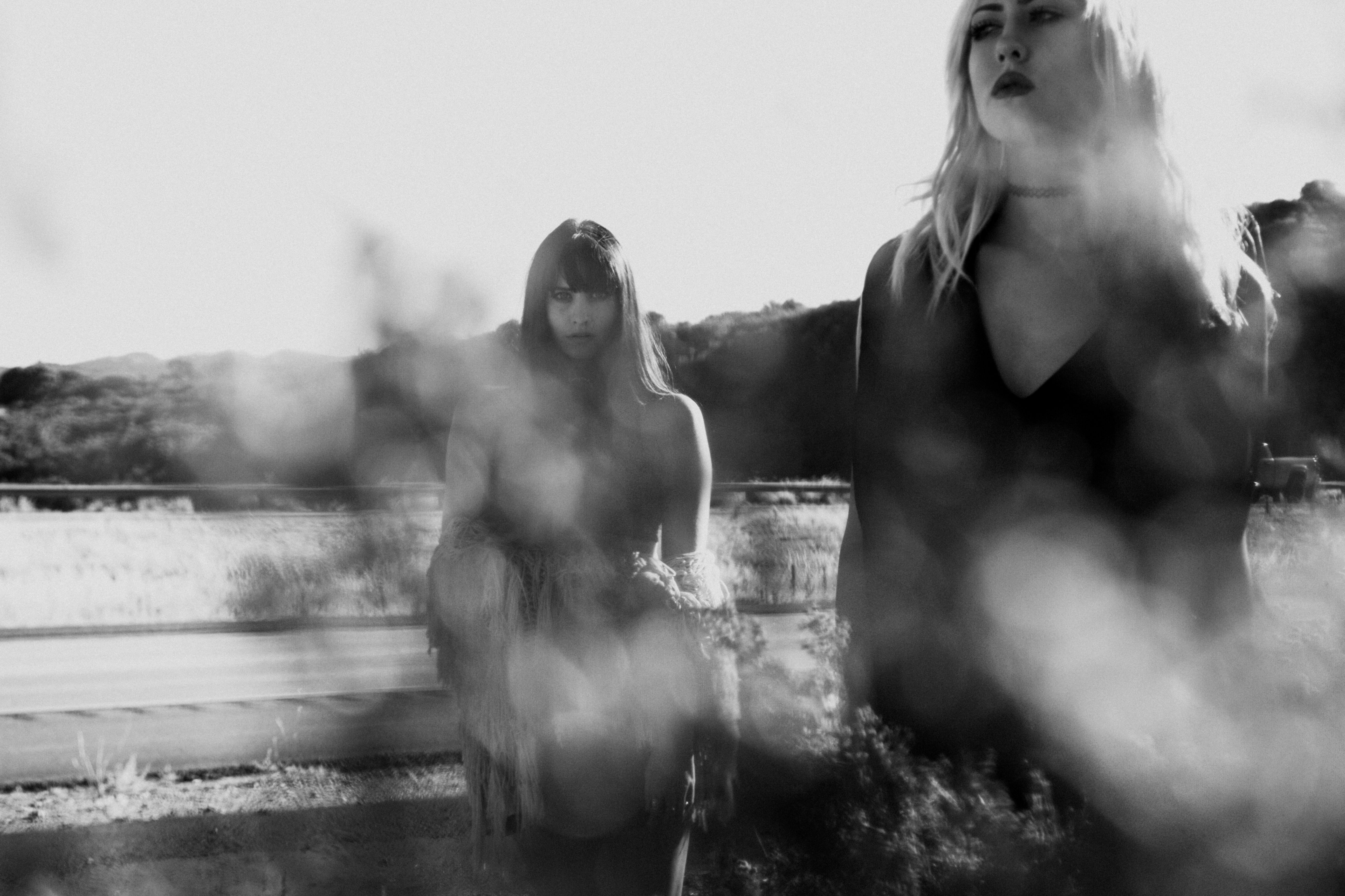 ON THE RUN – CHARIS KIRCHHEIMER {EXCLUSIVE EDITORIAL}