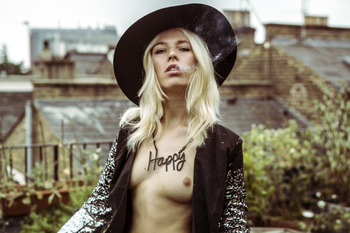 LITTLE MISS SUNSHINE – MUNSTER { EXCLUSIVE EDITORIAL/NSFW}