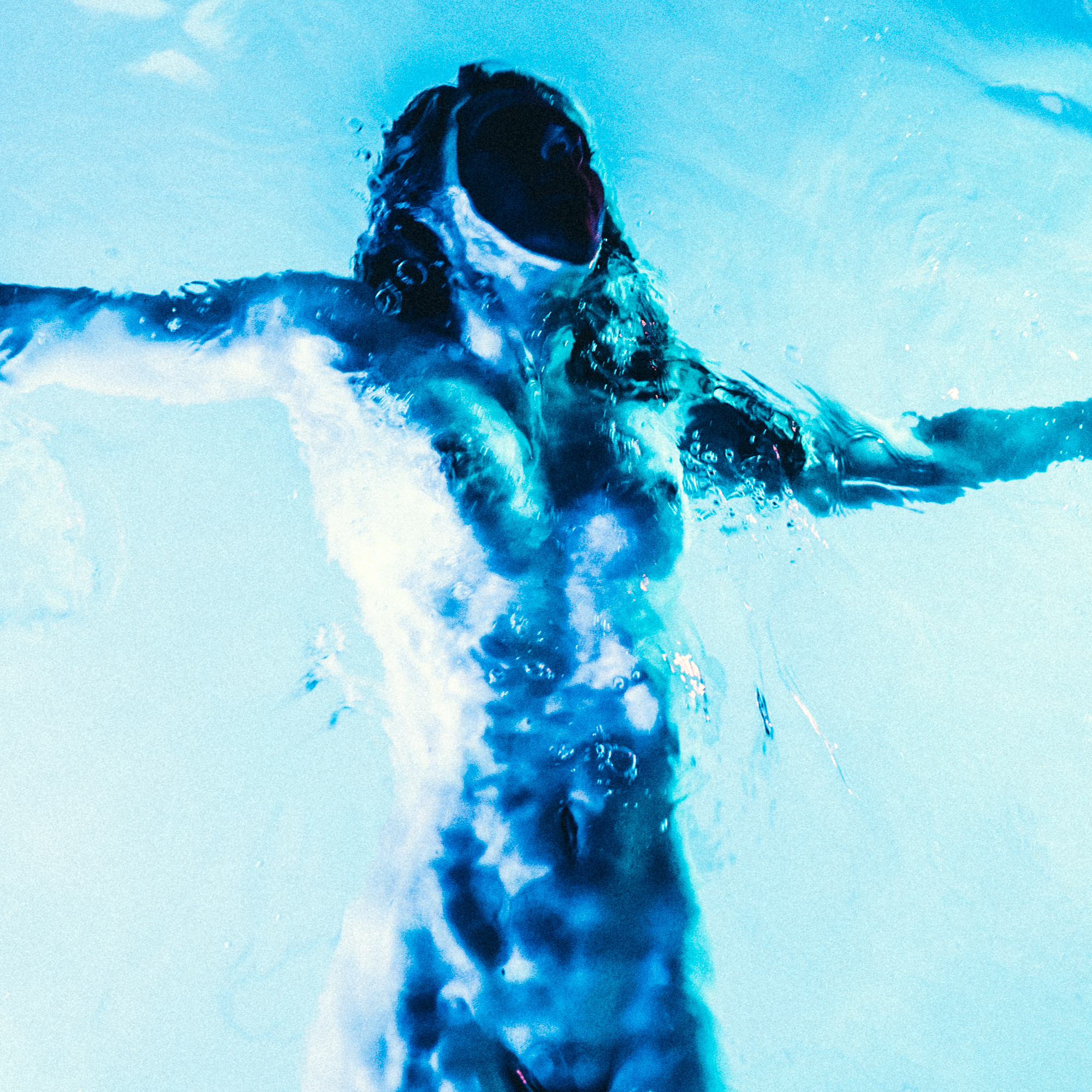 THE ONLY ROBOT TO EVER FEEL LOVE – BRANDO { ARTIST TO WATCH/ PHOTOGRAPHY/ NSFW}