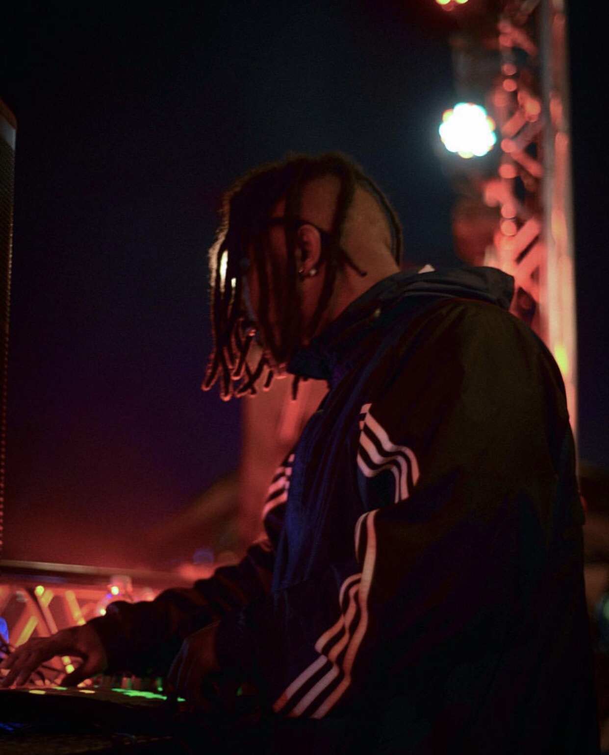 ‘LOCKING EYES’ – KAIXEN FEAT. CHRISTIAN RIVERO {NEW MUSIC FRIDAYS}