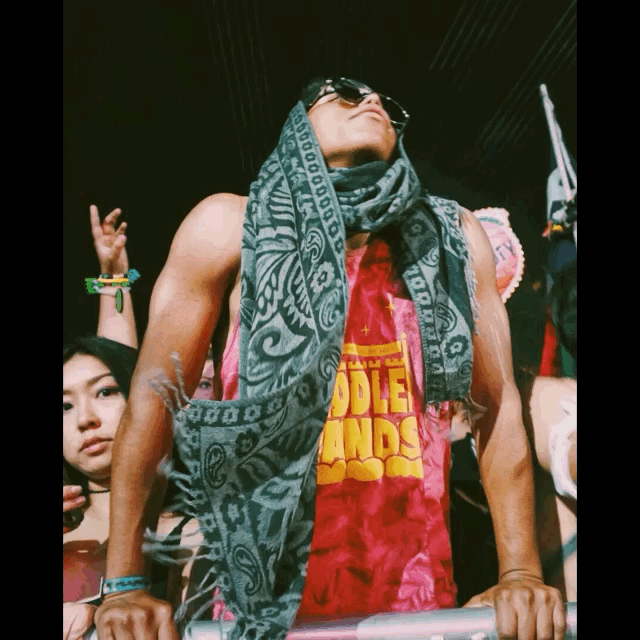 THE KINGS AND QUEENS OF THE NEON RENAISSANCE THAT IS MIDDLELANDS FEST {EVENTS / FESTIVALS}