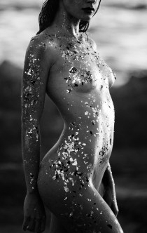 GLISTENING – CARLA GUETTA + DELPHINE BRUNNER {NSFW/EXCLUSIVE EDITORIAL}