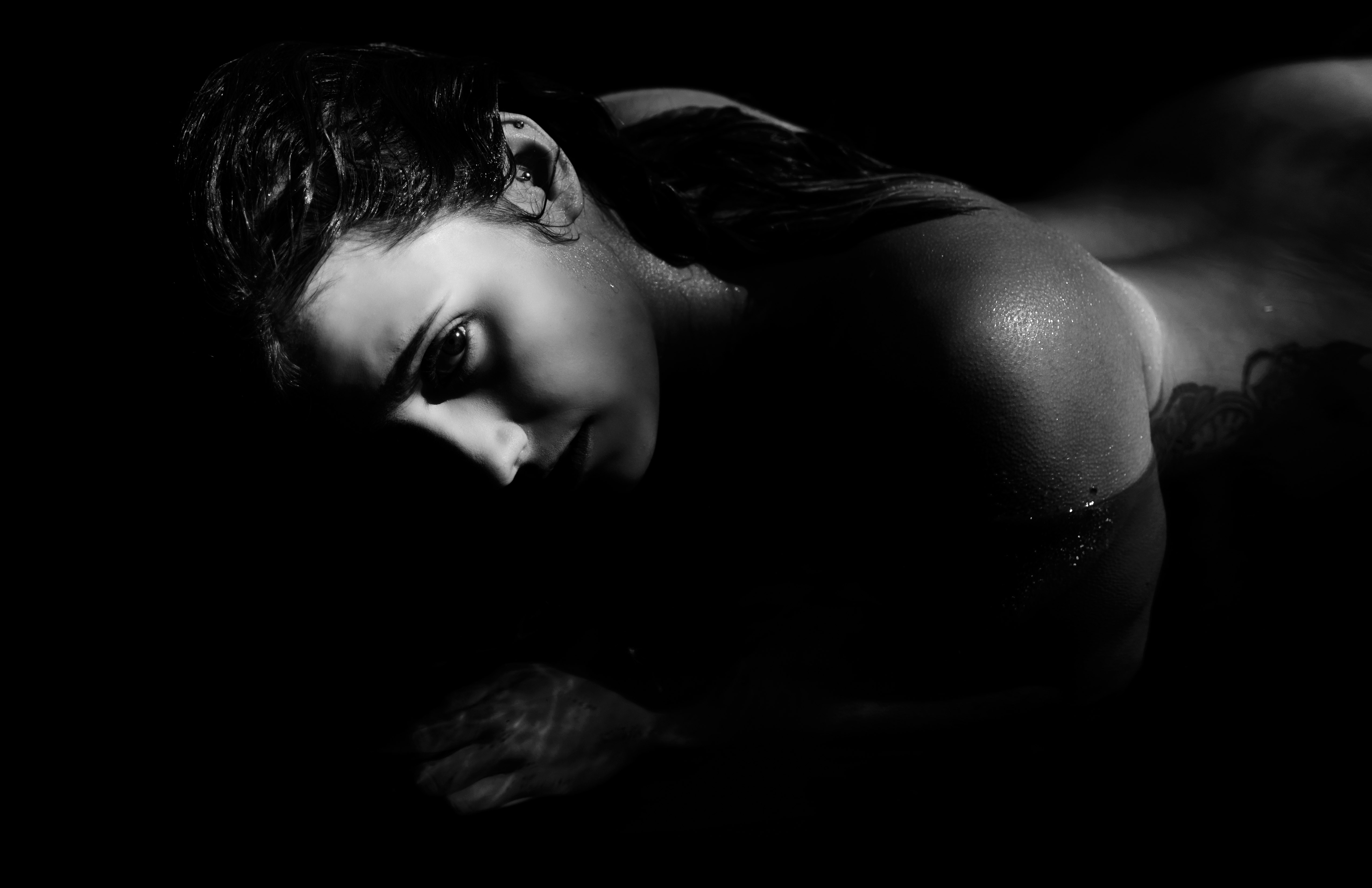 ‘THE PLUNGE’ BY B MCCLUSKEY {EXCLUSIVE EDITORIAL/NSFW}