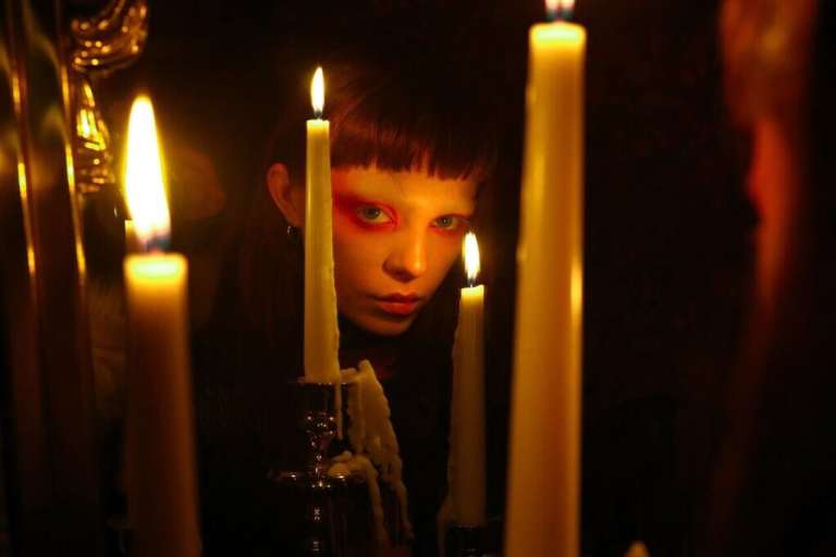 GOD NEVER TALKS TO ME – SPIRIT SISTERS/ CHLOË HOLMES {EXCLUSIVE EDITORIAL}