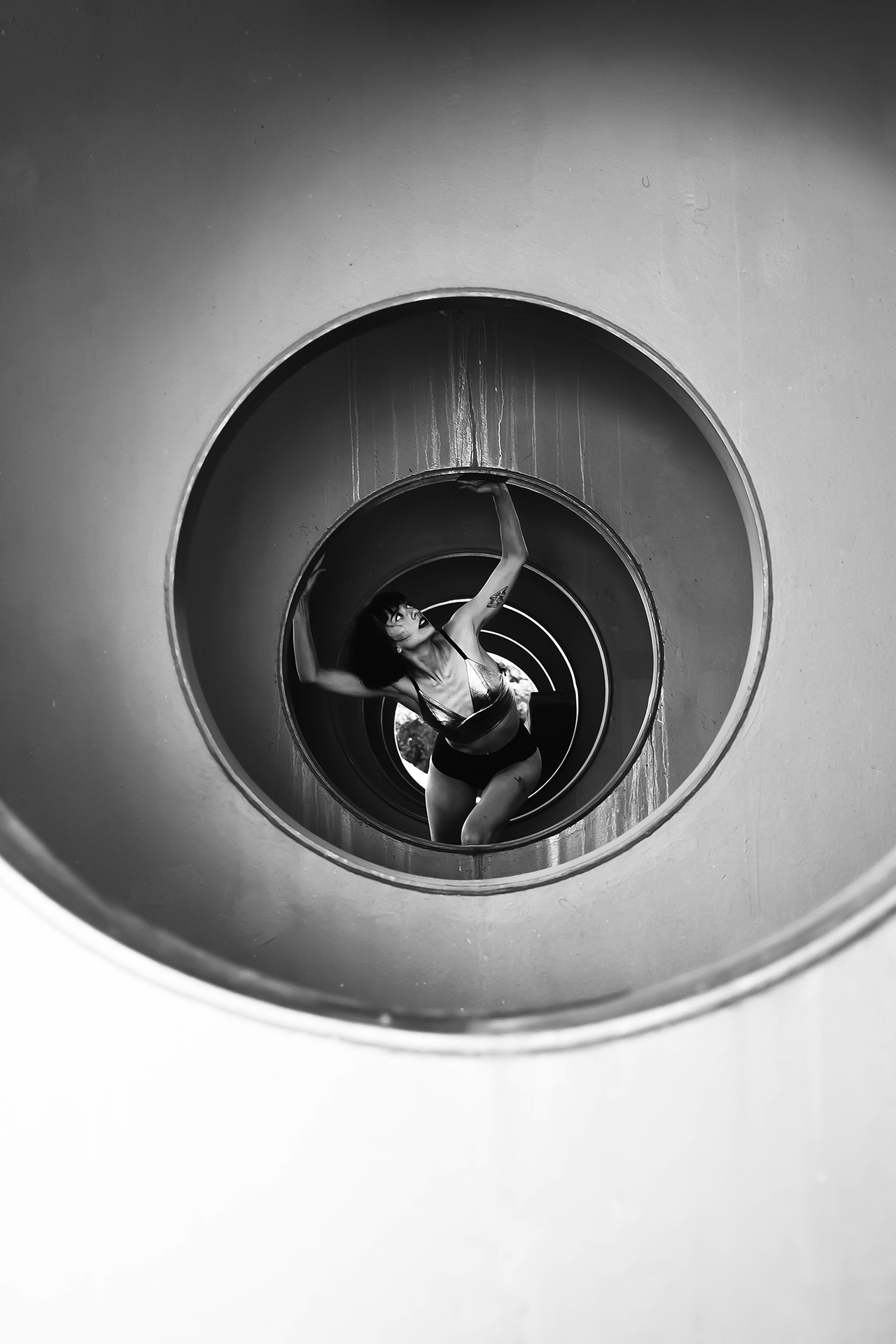 ‘METROPOLIS’ BY ARNAUD ELE {EXCLUSIVE EDITORIAL/FASHION}