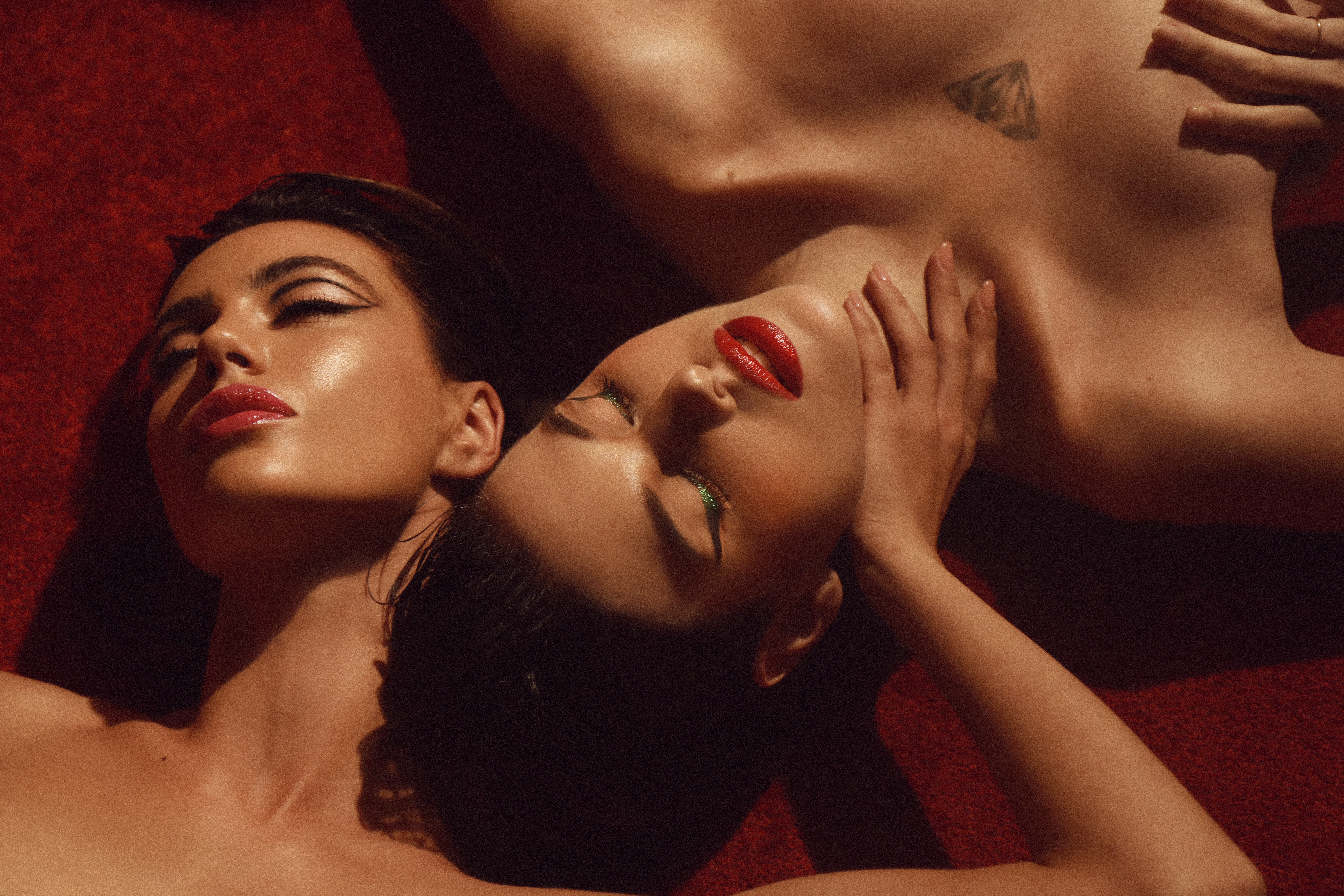 IN THAT CLUB BY STEFANIE RENOMA {EXCLUSIVE EDITORIAL/NSFW}