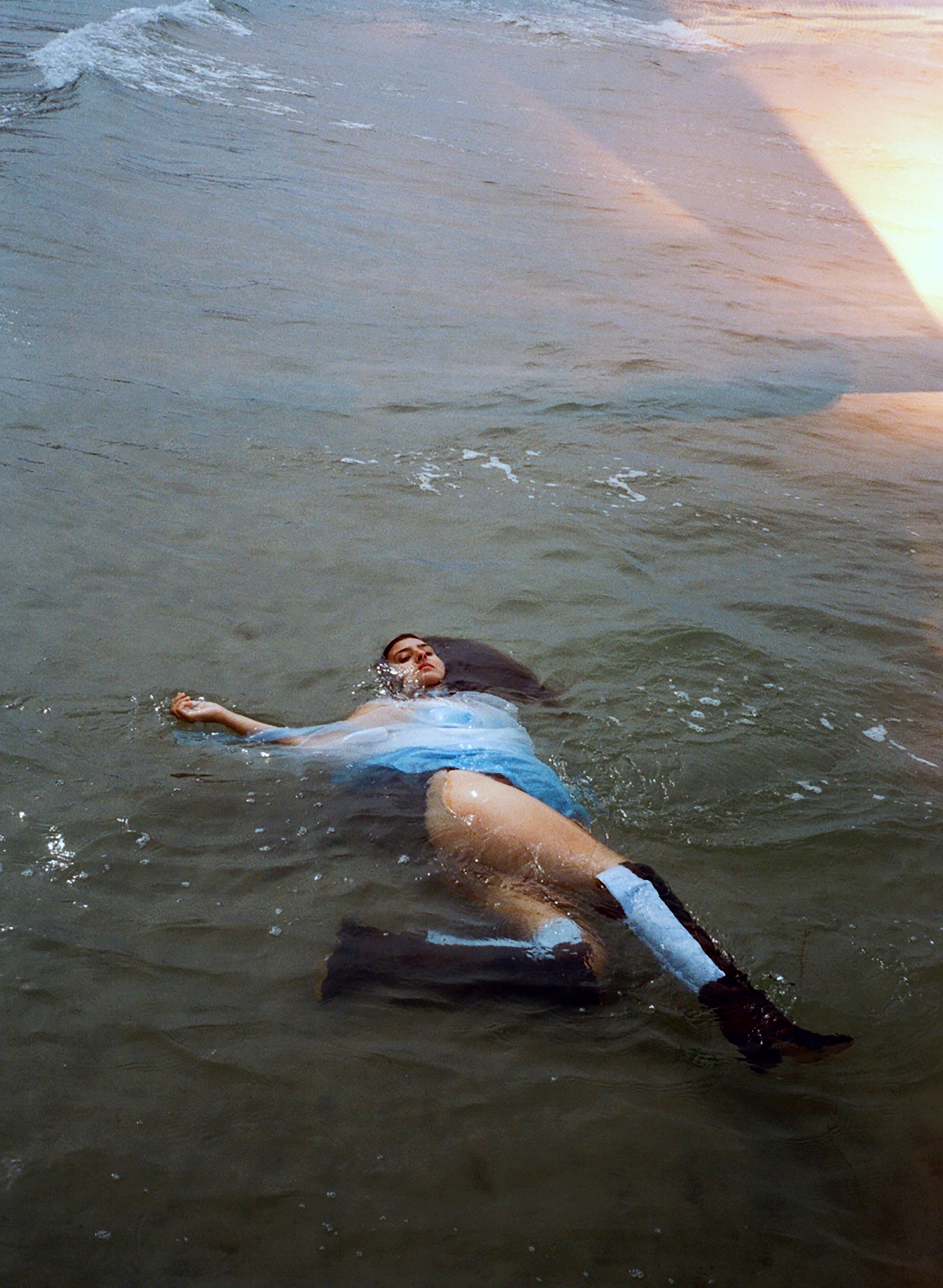 ‘WATERPROOF’ THE NEW MUSIC VIDEO FROM ‘ATHINA’ {NEW MUSIC FRIDAYS/NEW MUSIC VIDEO/NAKID TV}