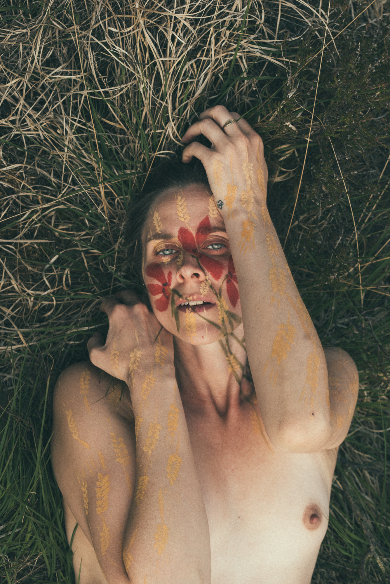 FLOWER BOMBING HUMAN CANVAS A VISUAL STORY BY FRANZISKA BRODHUN {EXCLUSIVE EDITORIAL/NSFW}