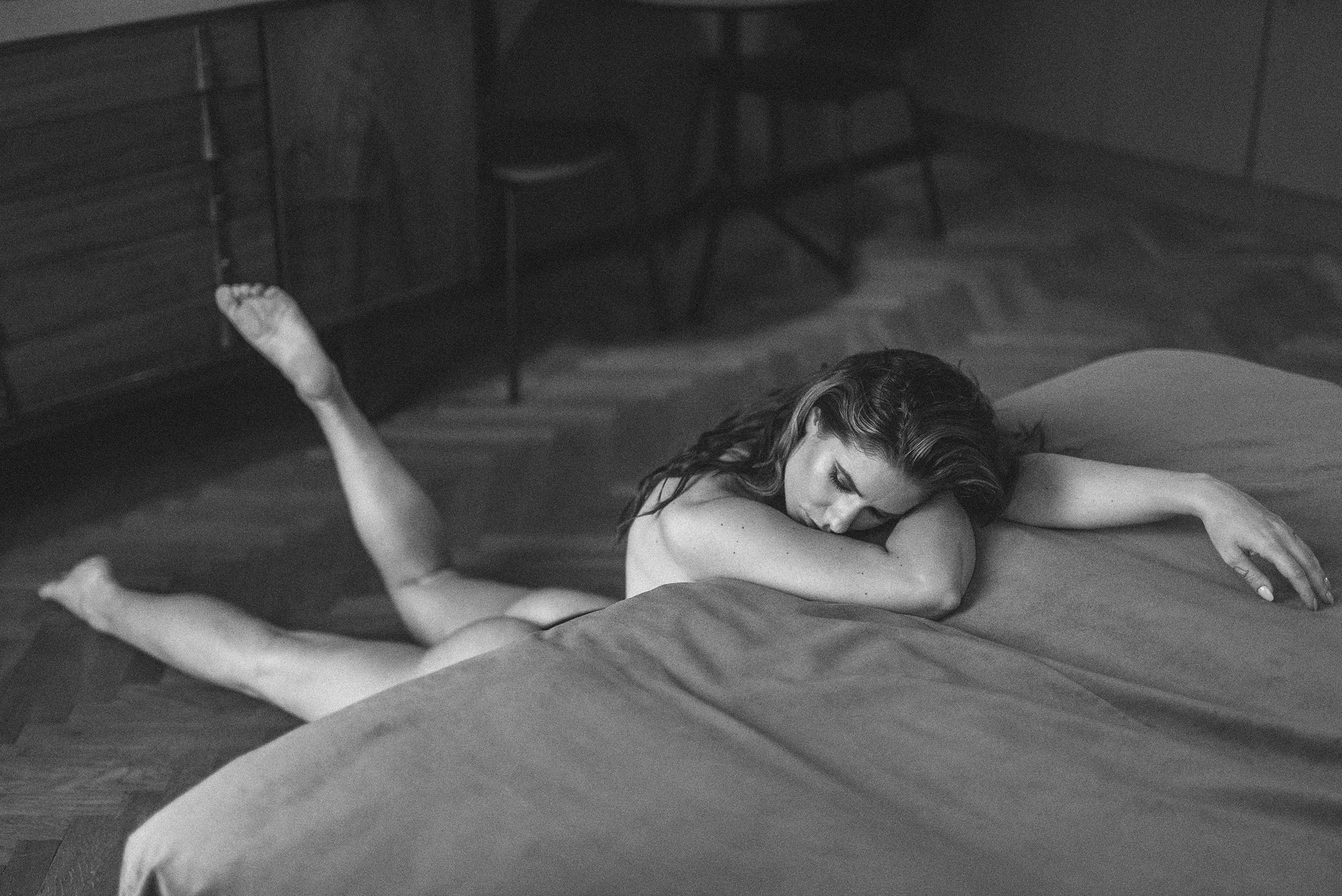 ‘APARTMENT STORY’ A NEW VISUAL STORY BY ‘MARCIN WOLINSKI’ {NSFW/EXCLUSIVE EDITORIAL}