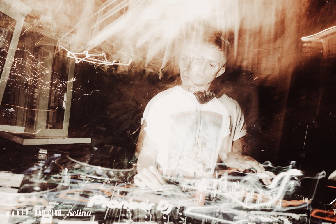 ‘MOVING ALONG’ THE NEW MUSIC SINGLE FROM ‘SAM.XP’ – SEE HIM LIVE @ ‘BAD CLVB’ 5/26 ATV RECORDS IN MIAMI