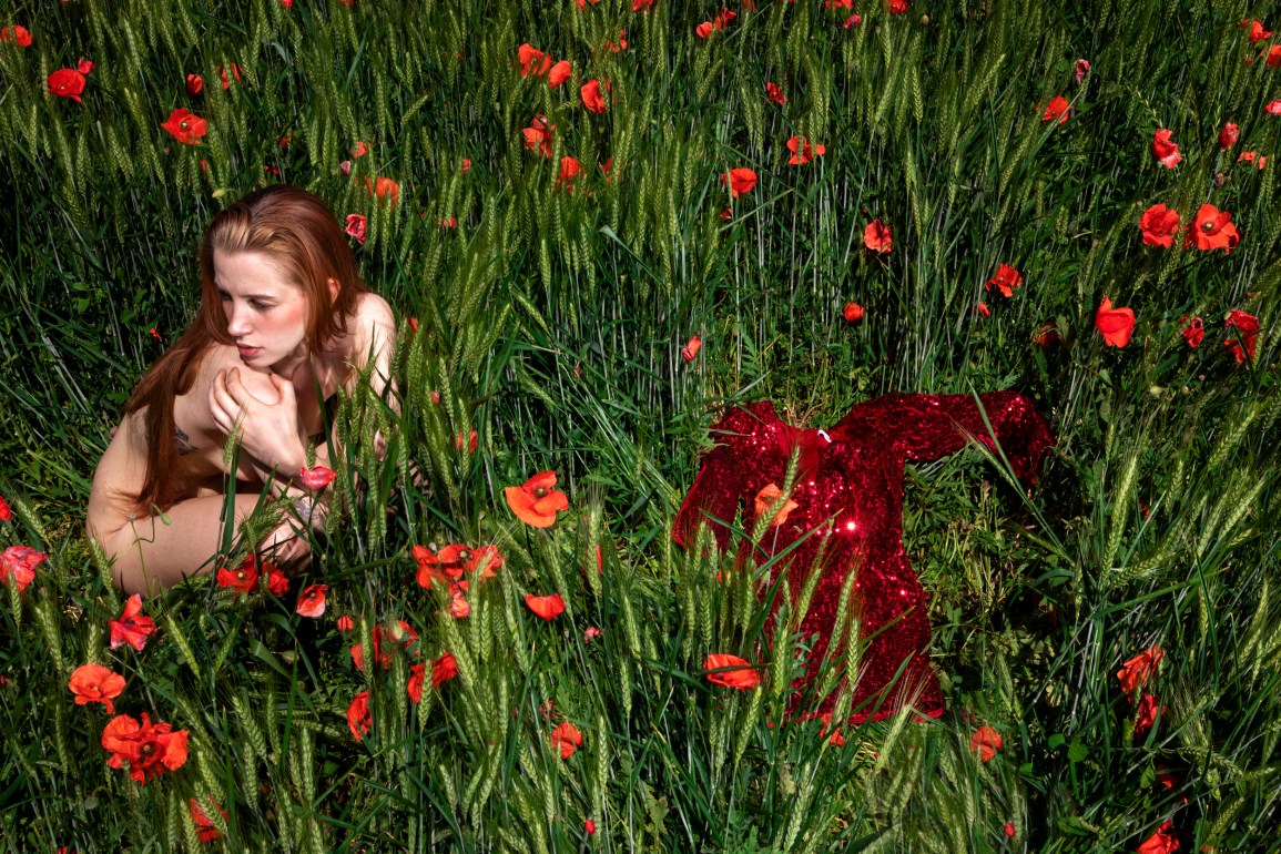 ‘MAYA IN MAY’ A NEW NAKID VISUAL STORY BY RUSSIAN-KURDISH PHOTOGRAPHER ‘ARIYA KARATAS’