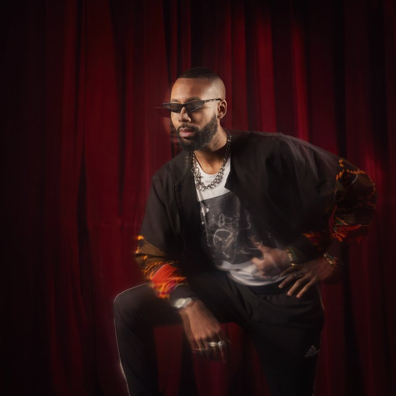 ‘GLOWSTICK’ MUSIC VIDEO FROM ‘LIFE ON PLANETS’ & ‘TAYLOR BENSE’ IS OUR ARTISTS TO WATCH!