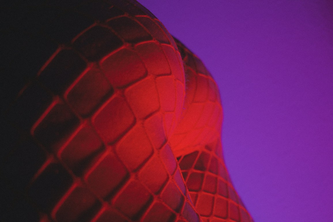 ‘KALEIDOSCOPE SHOWERS’ A NEW VISUAL STORY BY PHOTOGRAPHER ‘PIPAYYLOULOW’