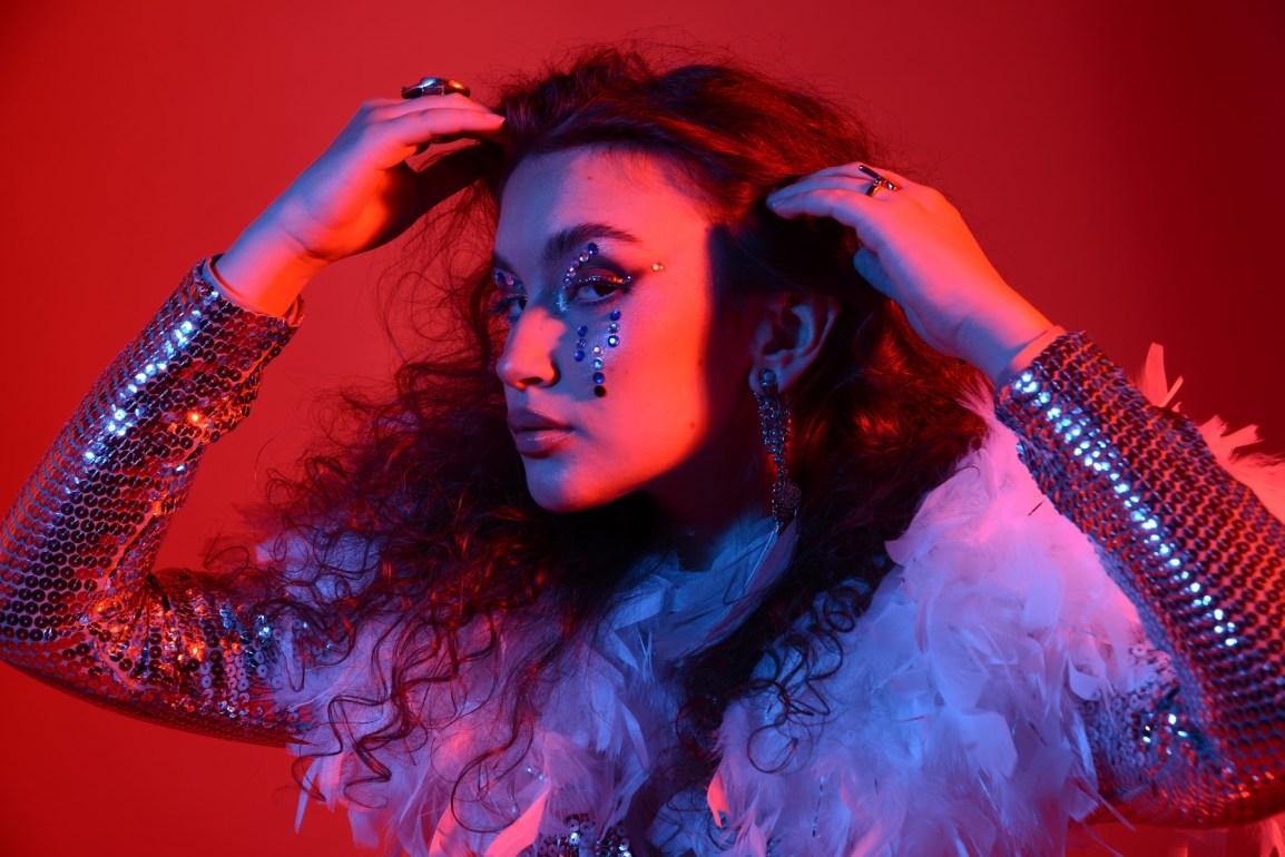 ‘ELTON JOHN’ A NEW VISUAL STORY WITH MODEL/ARTIST ‘NICOLE RIBEIRO’