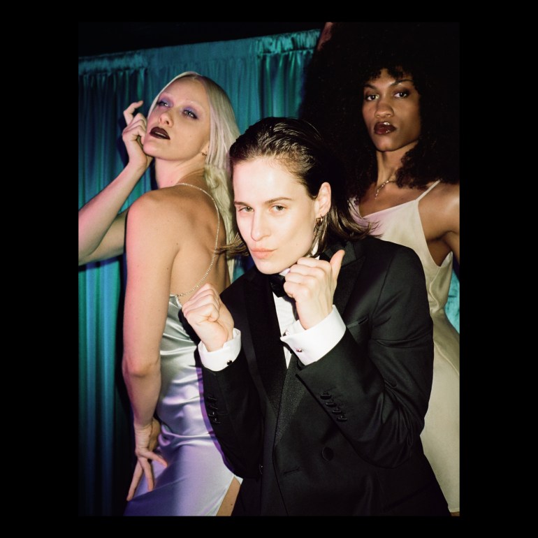 ‘JE TE VOIS ENFIN’ THE NEW MUSIC SINGLE FROM ‘CHRISTINE AND THE QUEENS/REDCAR’