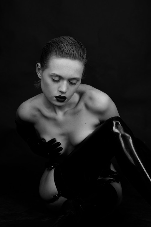 “EMPOWERMENT IN EVERY SHADE: ALI ABDULKAREEM’S ‘A WHITER SHADE OF PALE (MOUNTAINS OF MADNESS VOL.2)’ EXCLUSIVE VISUAL STORY