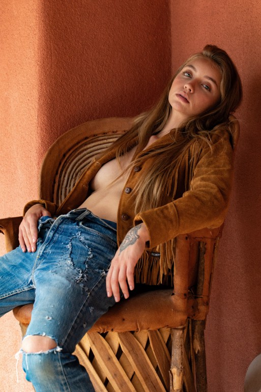 CAPTURING THE ESSENCE OF SANTA FE: MICHAEL STEARS’ “WHERE FAST LIVES SLOW DOWN” SERIES WITH RYAH LUEVANO FOR NAKID