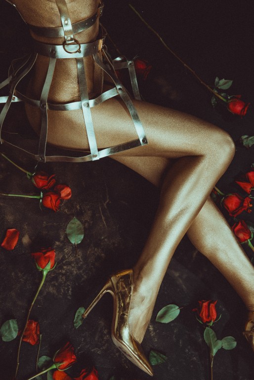 RYAN JOSEPH: ‘CRYING SOLACE’ CAPTURING EMOTIONS THROUGH COLORS AND SHADOWS