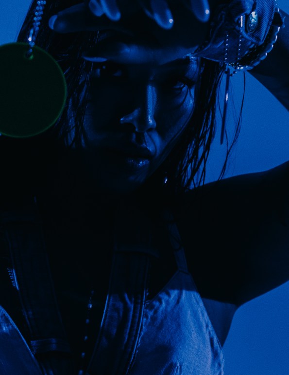 MAXI: CAPTURING THE UNSEEN BEAUTY IN “DANCE OF THE NIGHT MOTH”